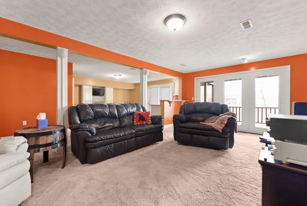 631 Lawless Road Jamestown KY 42629