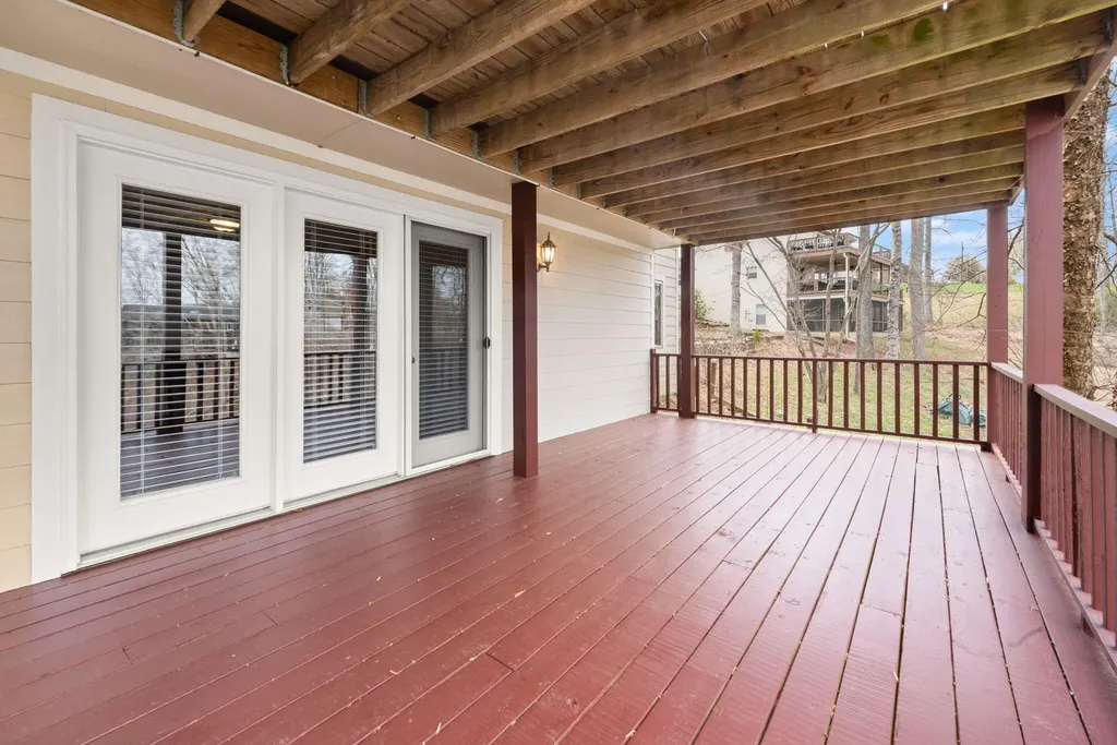 631 Lawless Road Jamestown KY 42629