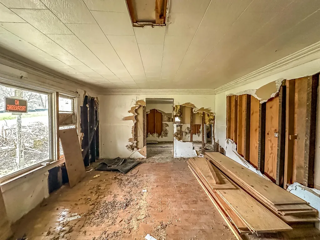 36 And 38 Mullins Street Livingston KY 40445