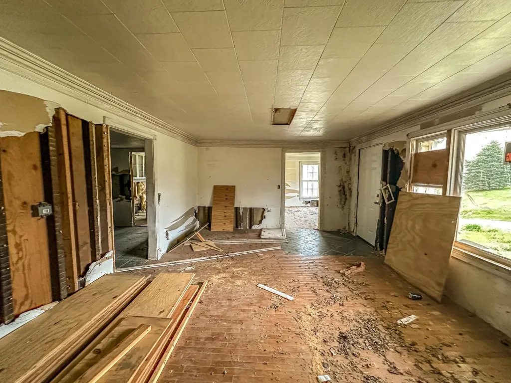 36 And 38 Mullins Street Livingston KY 40445