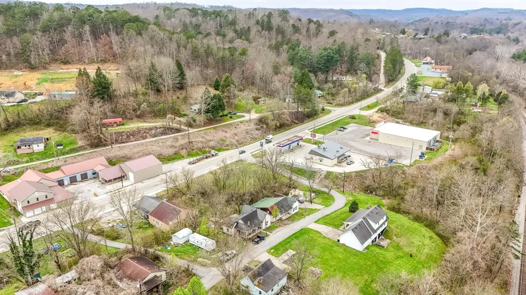 36 And 38 Mullins Street Livingston KY 40445