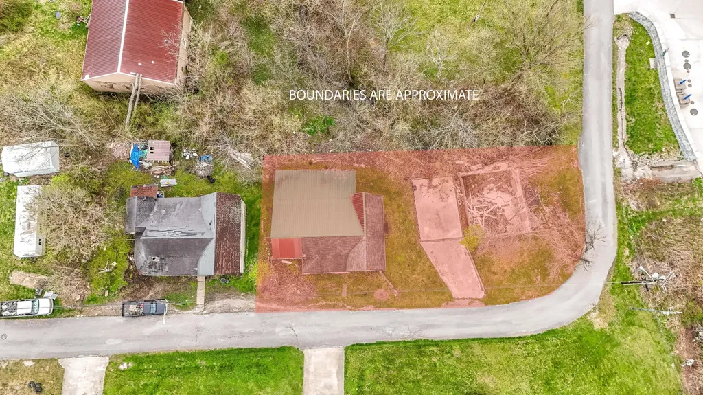 36 And 38 Mullins Street Livingston KY 40445
