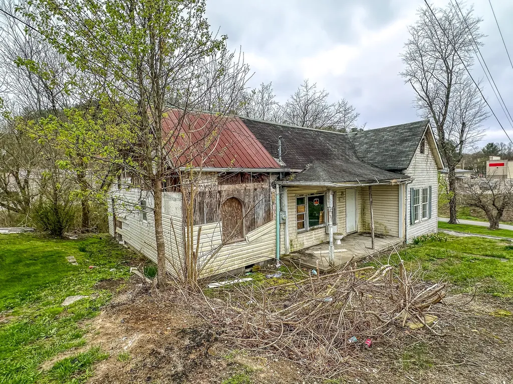 36 And 38 Mullins Street Livingston KY 40445