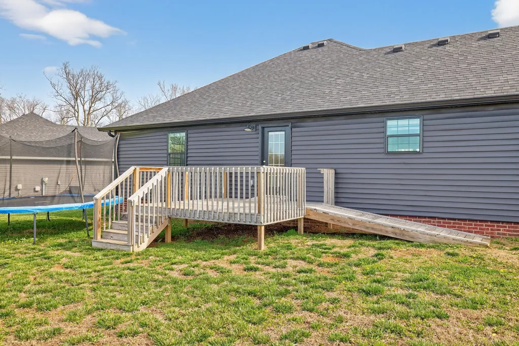 103 Dean Drive Harrodsburg KY 40330