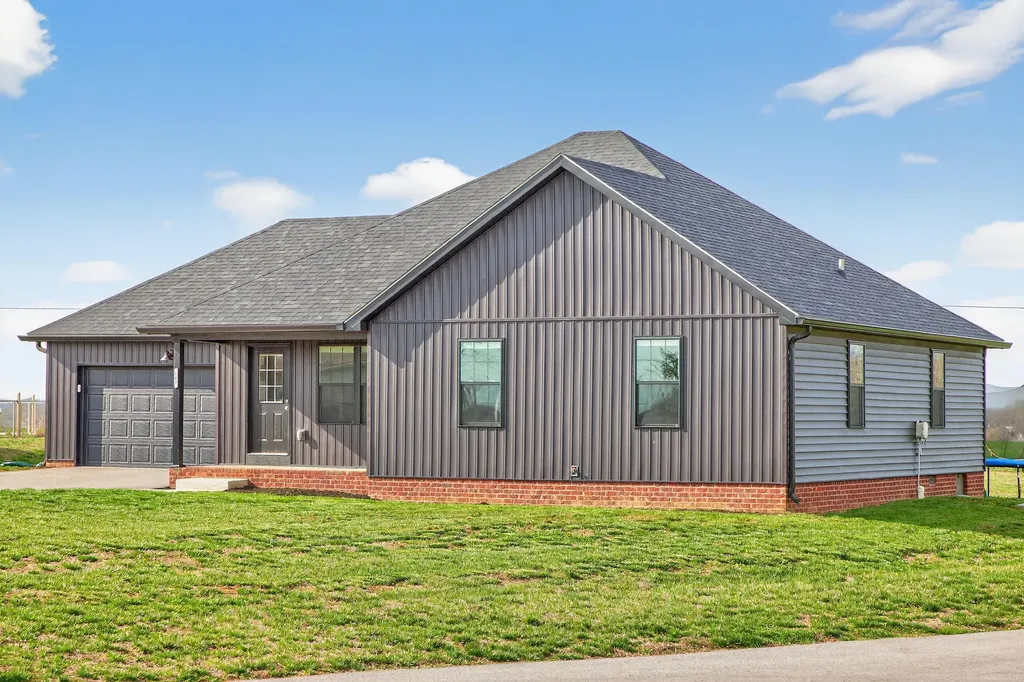 103 Dean Drive Harrodsburg KY 40330