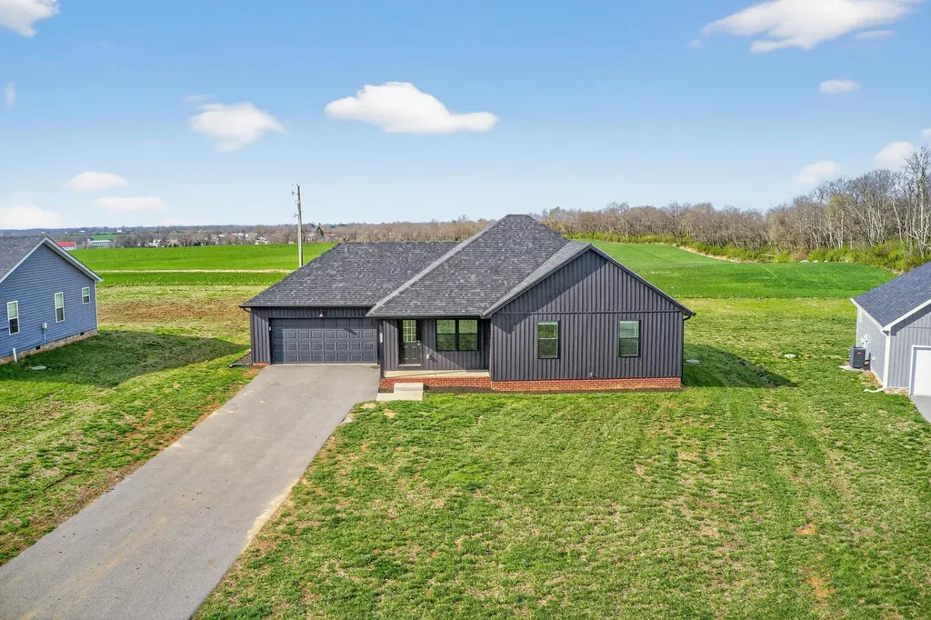103 Dean Drive Harrodsburg KY 40330