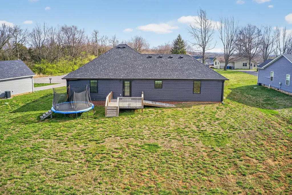103 Dean Drive Harrodsburg KY 40330