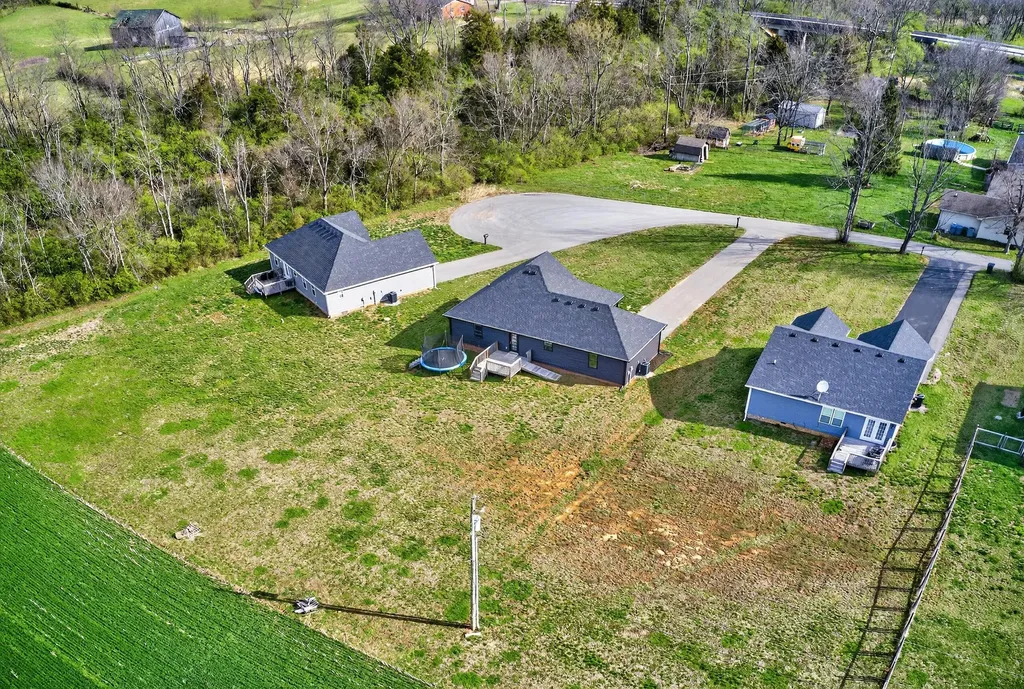 103 Dean Drive Harrodsburg KY 40330