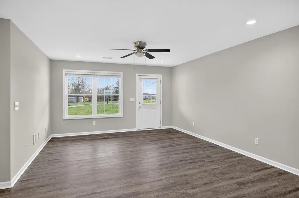 103 Dean Drive Harrodsburg KY 40330