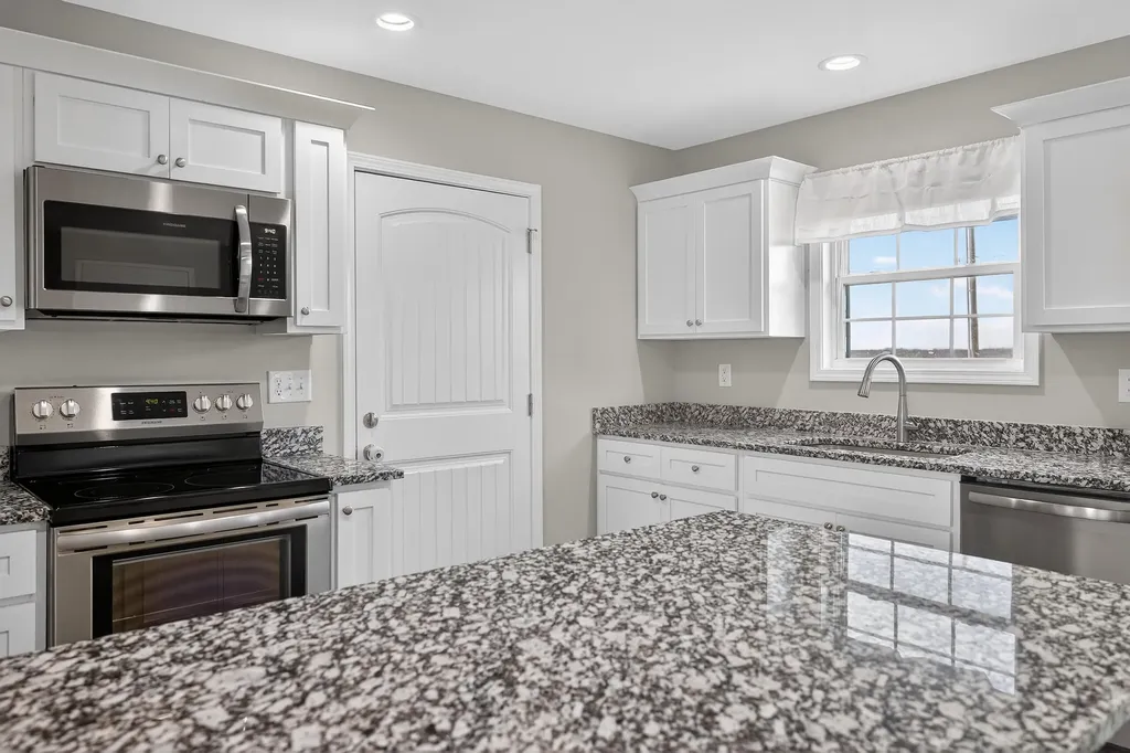 103 Dean Drive Harrodsburg KY 40330