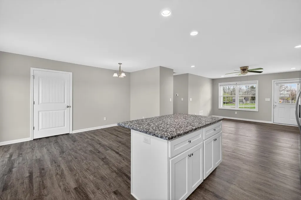 103 Dean Drive Harrodsburg KY 40330