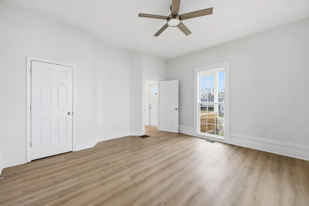 107 W Brown Street Nicholasville KY 40356