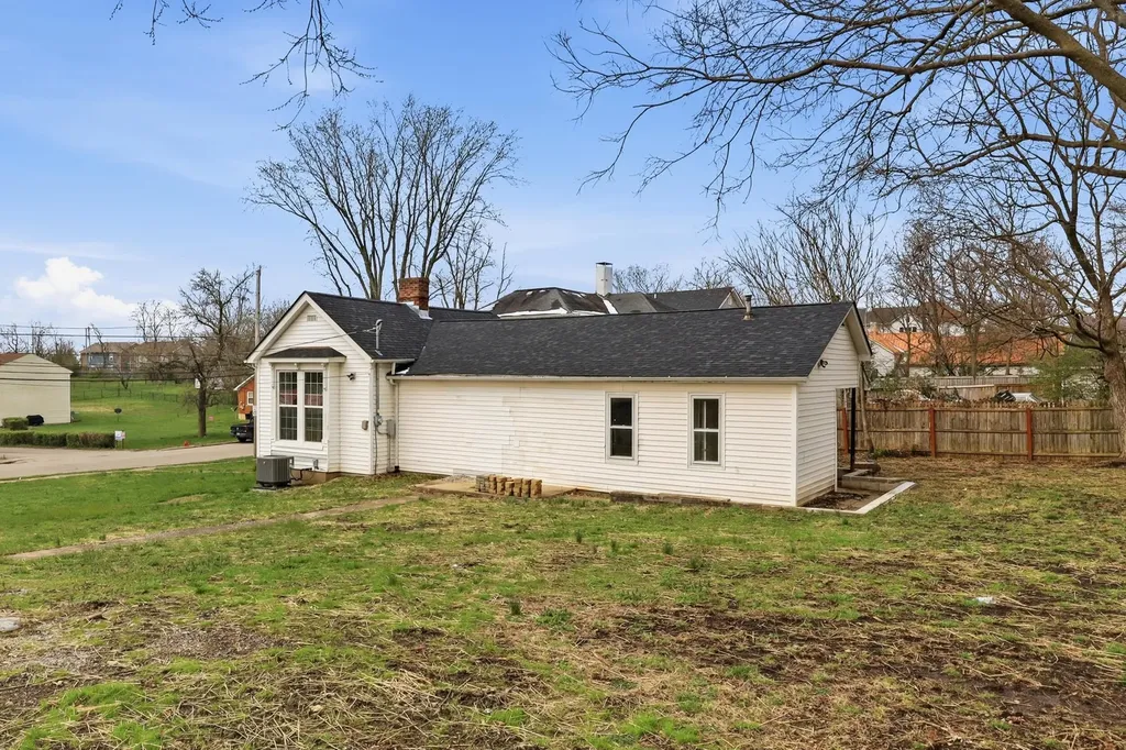 107 W Brown Street Nicholasville KY 40356