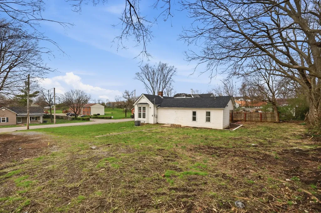 107 W Brown Street Nicholasville KY 40356