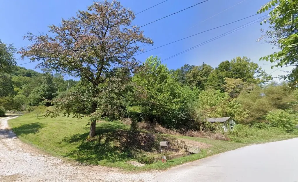 20 Barton Lane Woodbine KY 40771