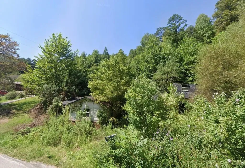 20 Barton Lane Woodbine KY 40771