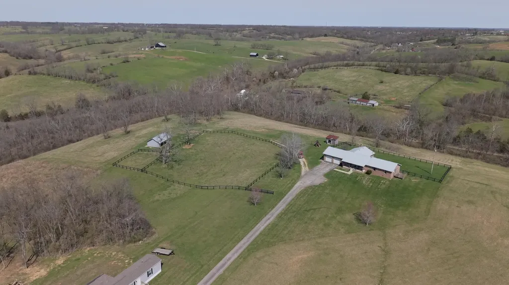 1000 Double M Lane Mt Sterling KY 40353