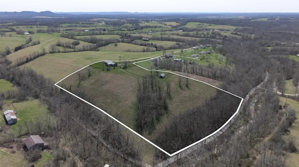 1000 Double M Lane Mt Sterling KY 40353