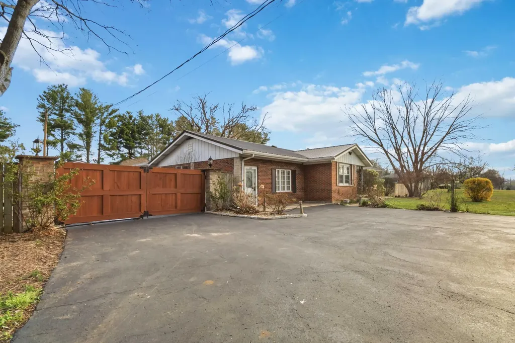 132 Horseshoe Drive Somerset KY 42501