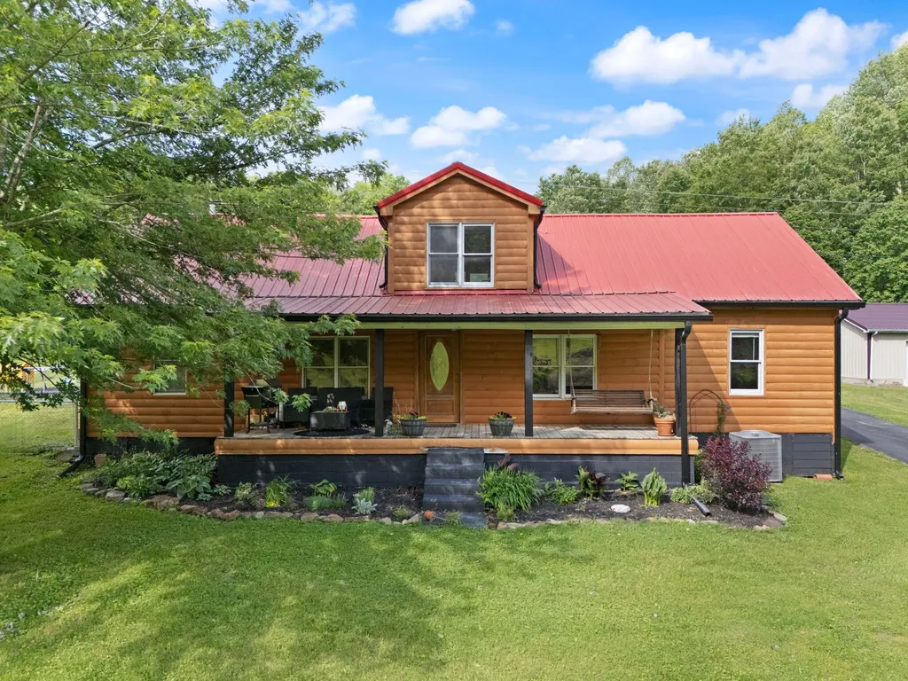 939 Bear Pen Creek Road Campton KY 41301