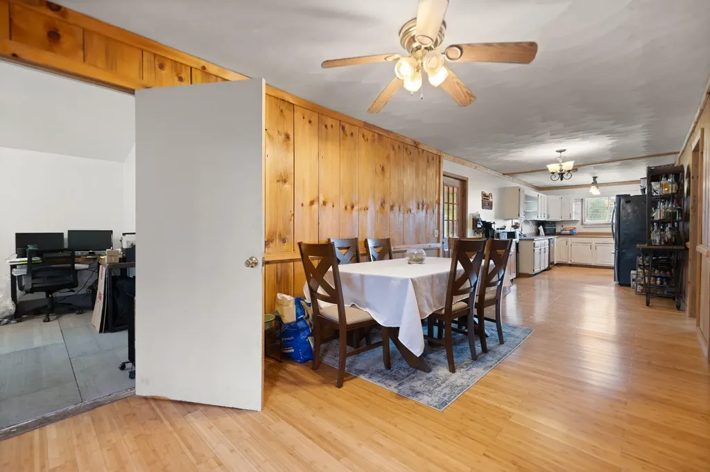 939 Bear Pen Creek Road Campton KY 41301