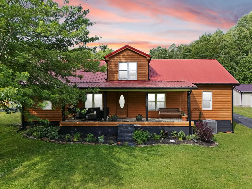 939 Bear Pen Creek Road Campton KY 41301