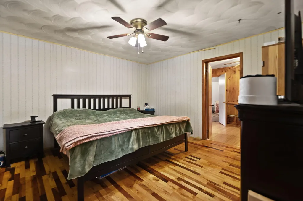 939 Bear Pen Creek Road Campton KY 41301