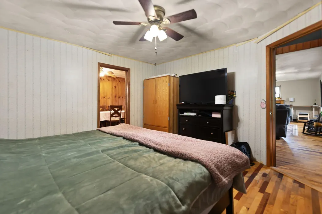 939 Bear Pen Creek Road Campton KY 41301