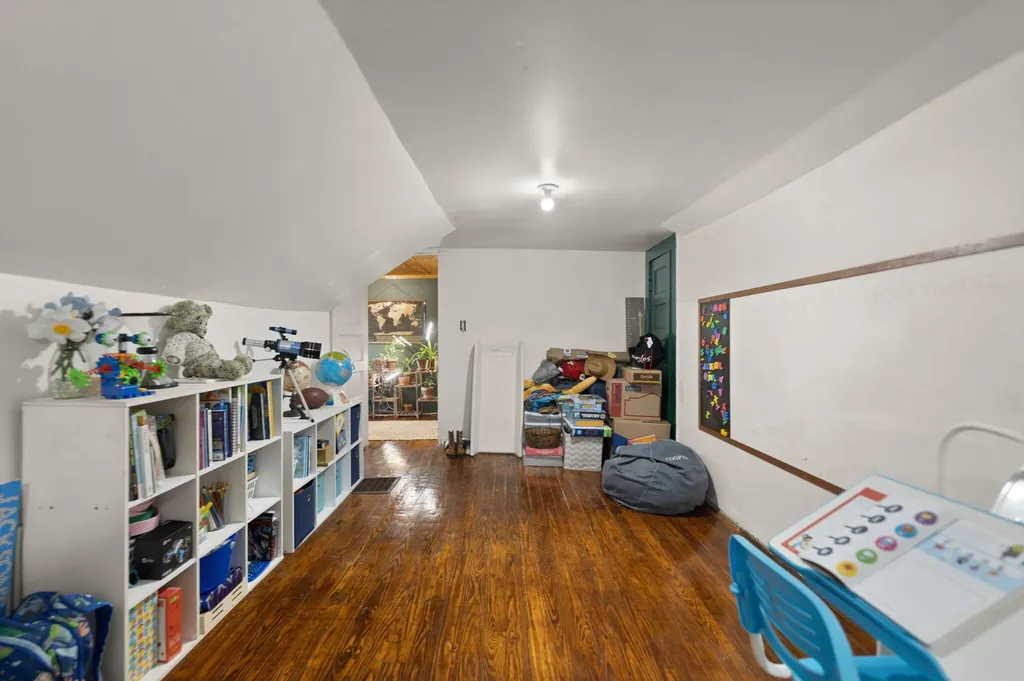 939 Bear Pen Creek Road Campton KY 41301