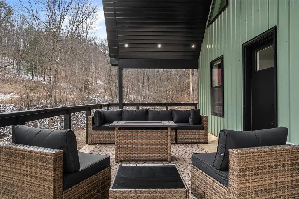 54 Germead Road Stanton KY 40380