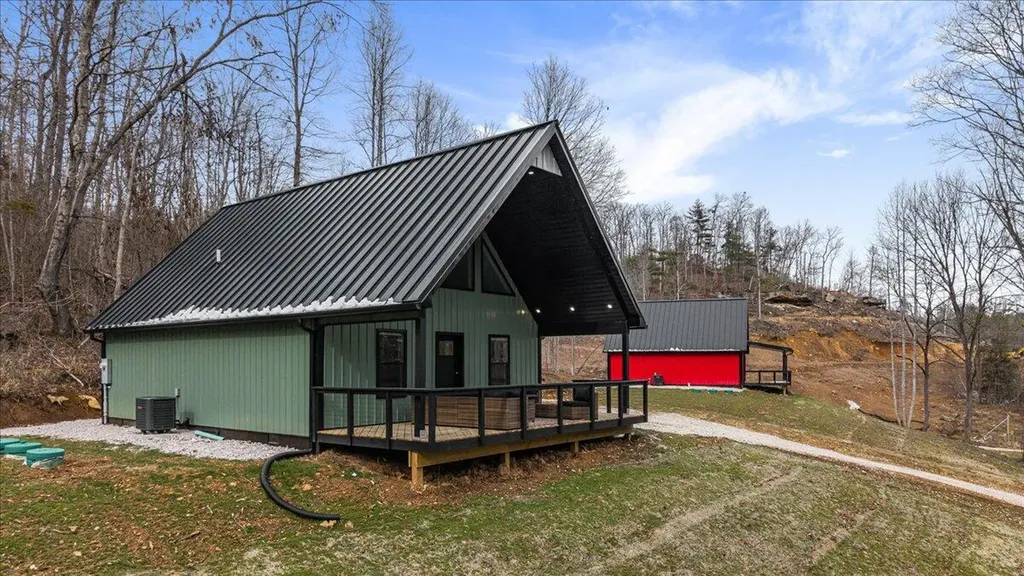 54 Germead Road Stanton KY 40380
