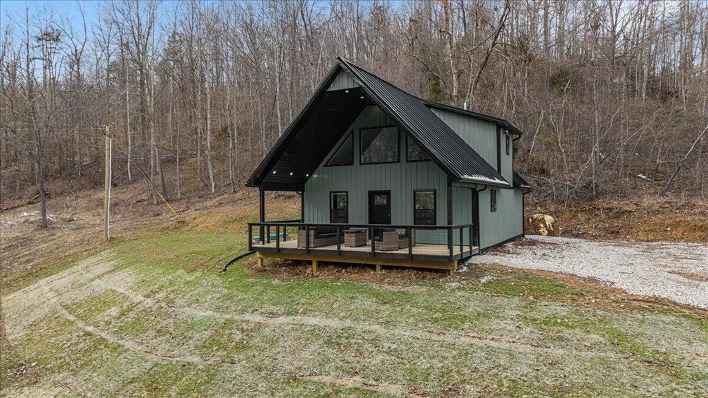 54 Germead Road Stanton KY 40380