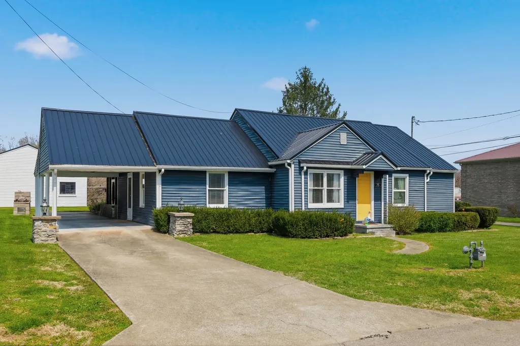 75 Reese Street Irvine KY 40336
