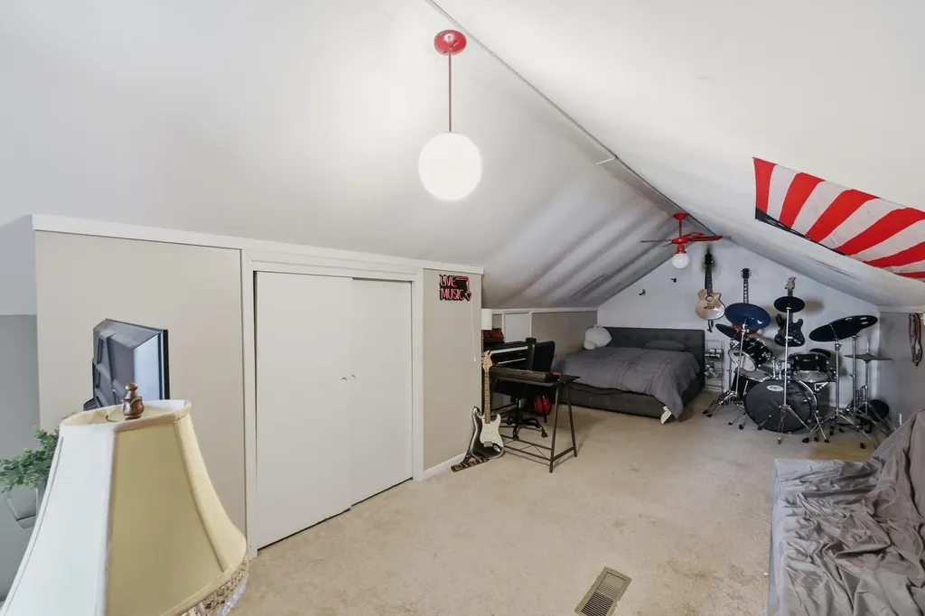 75 Reese Street Irvine KY 40336