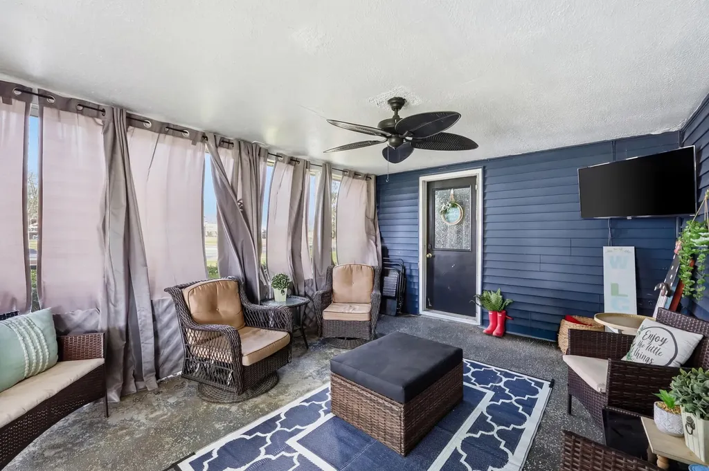 75 Reese Street Irvine KY 40336