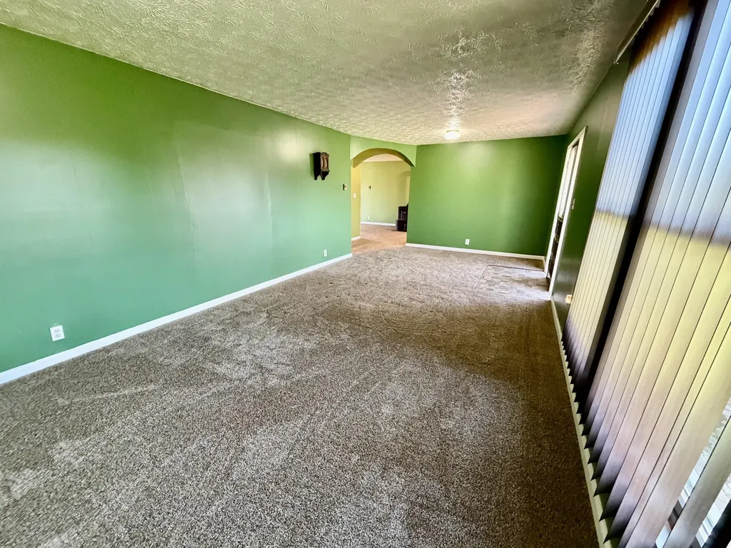 1240 Bowling Ridge Road Brodhead KY 40409