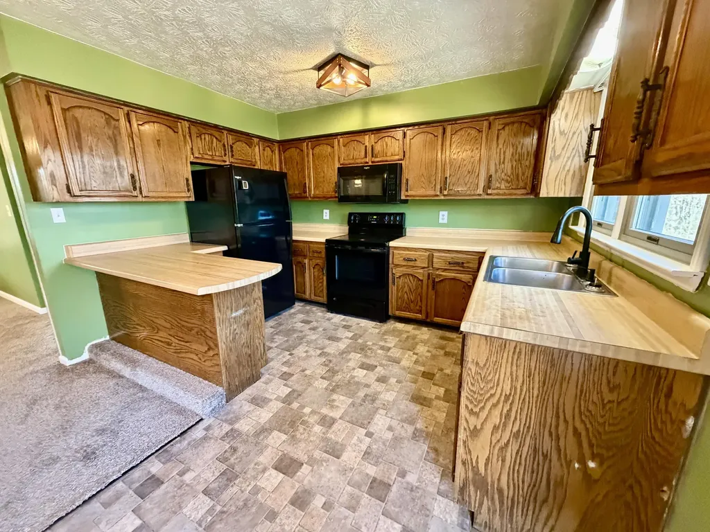 1240 Bowling Ridge Road Brodhead KY 40409