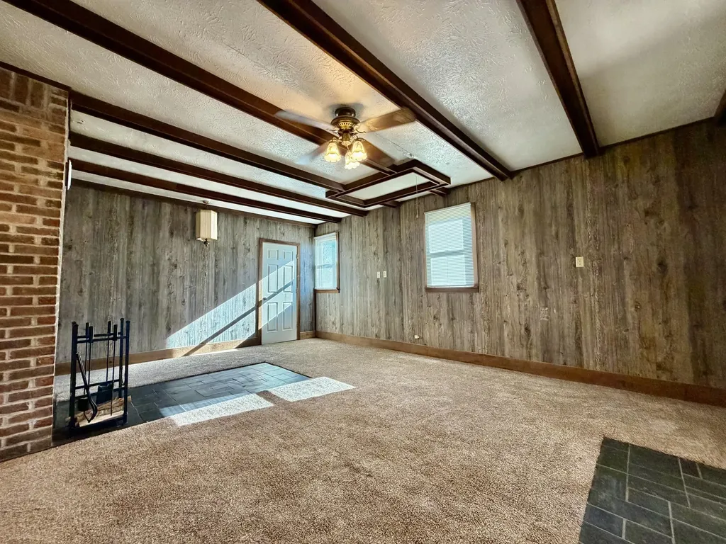 1240 Bowling Ridge Road Brodhead KY 40409