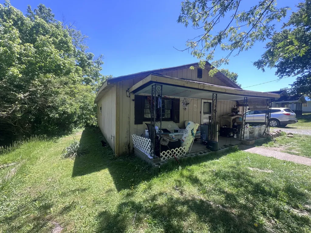 105 Nutwood Road Middlesboro KY 40965