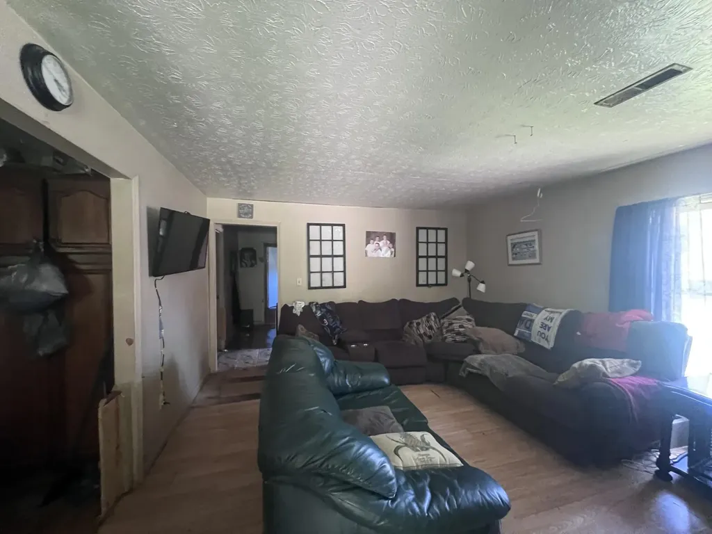 105 Nutwood Road Middlesboro KY 40965