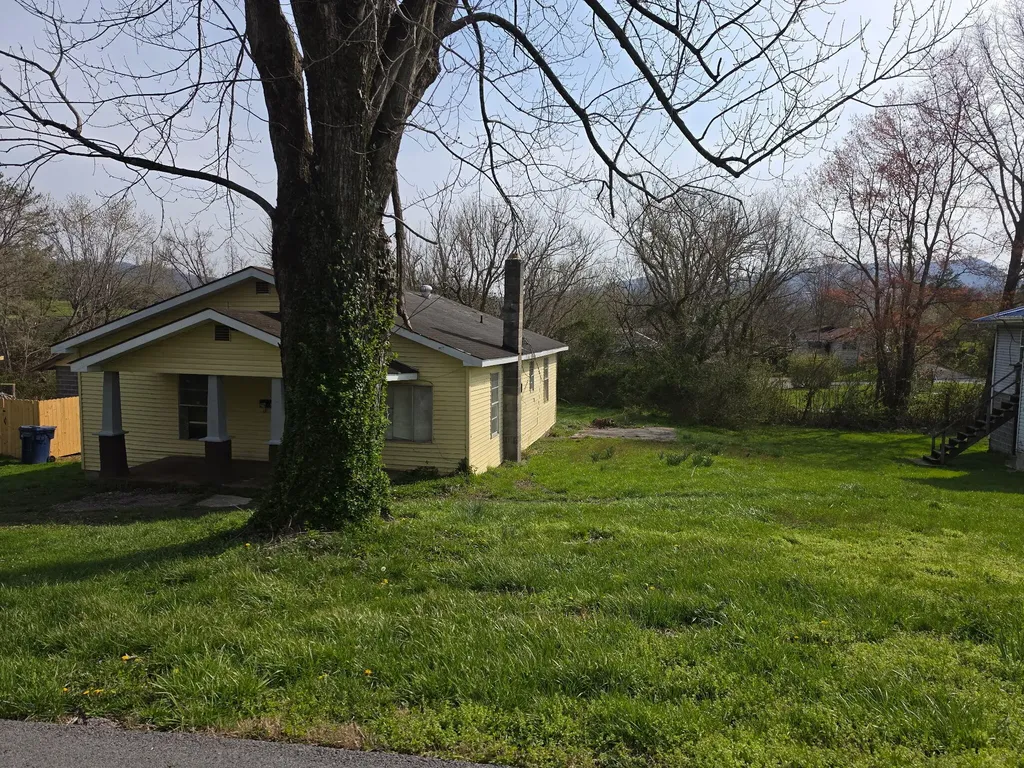 105 Nutwood Road Middlesboro KY 40965
