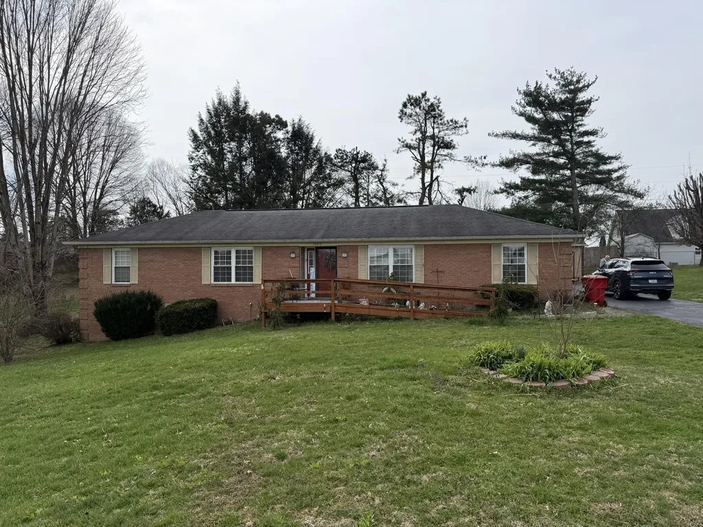 3024 Springs Branch Drive London KY 40744