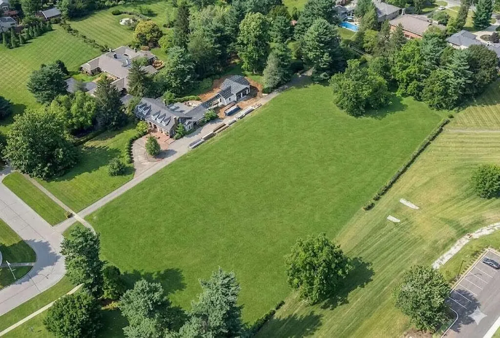 Lexington KY, 1717 Clays Spring Lane