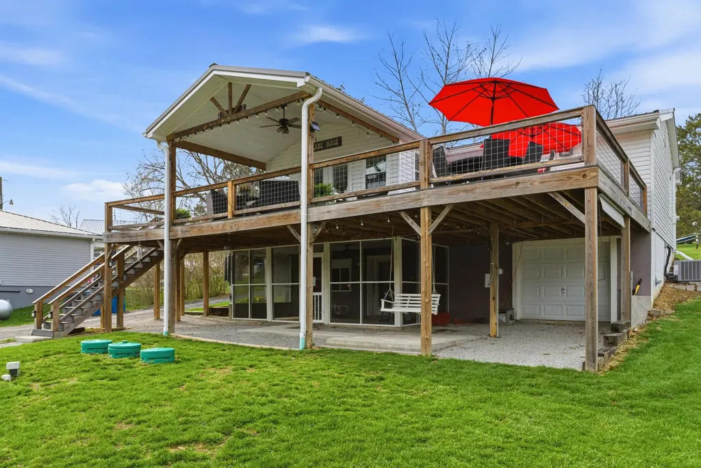 1337 Beaver Lake Road Lawrenceburg KY 40342