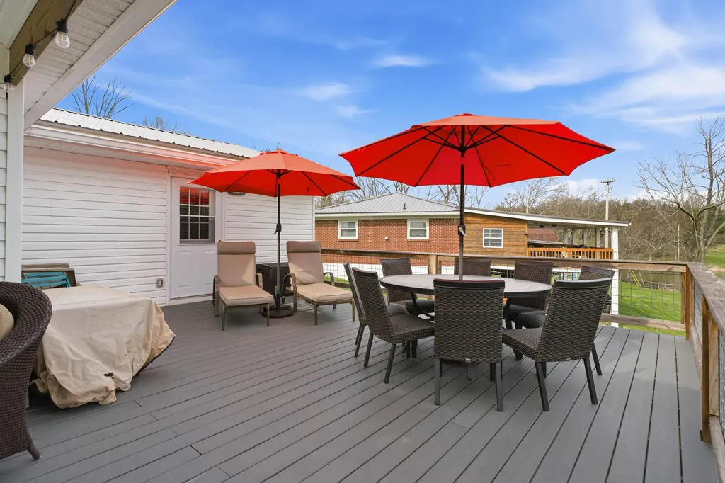 1337 Beaver Lake Road Lawrenceburg KY 40342