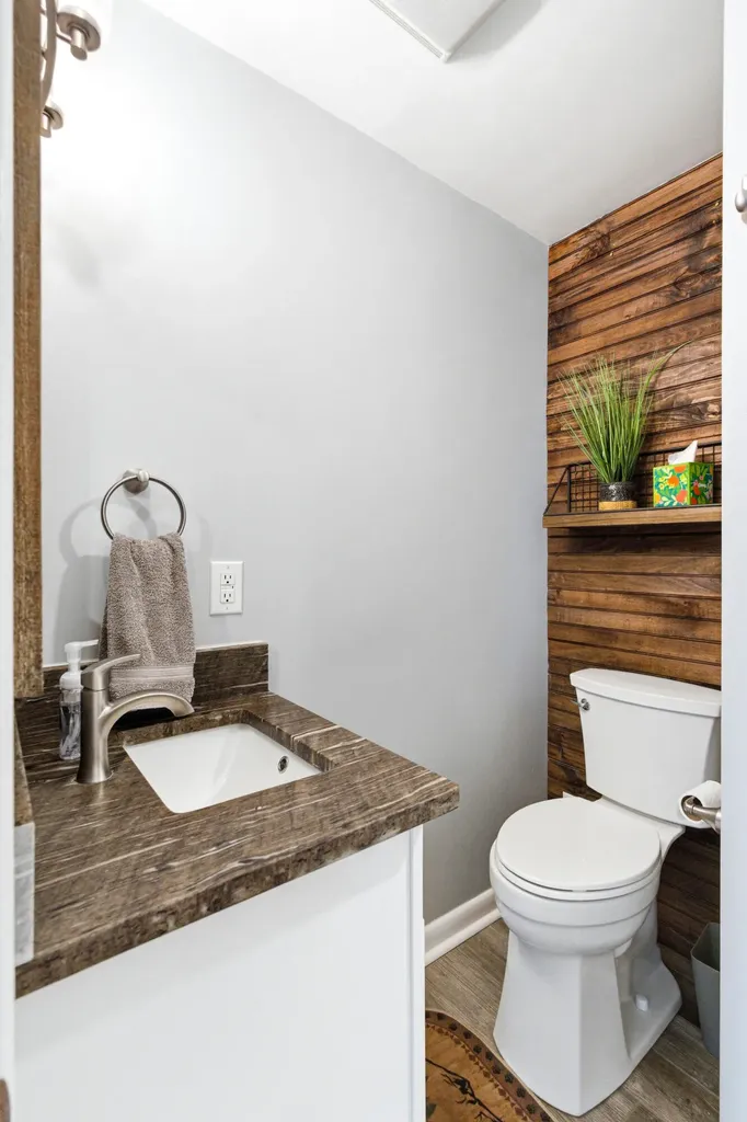1337 Beaver Lake Road Lawrenceburg KY 40342
