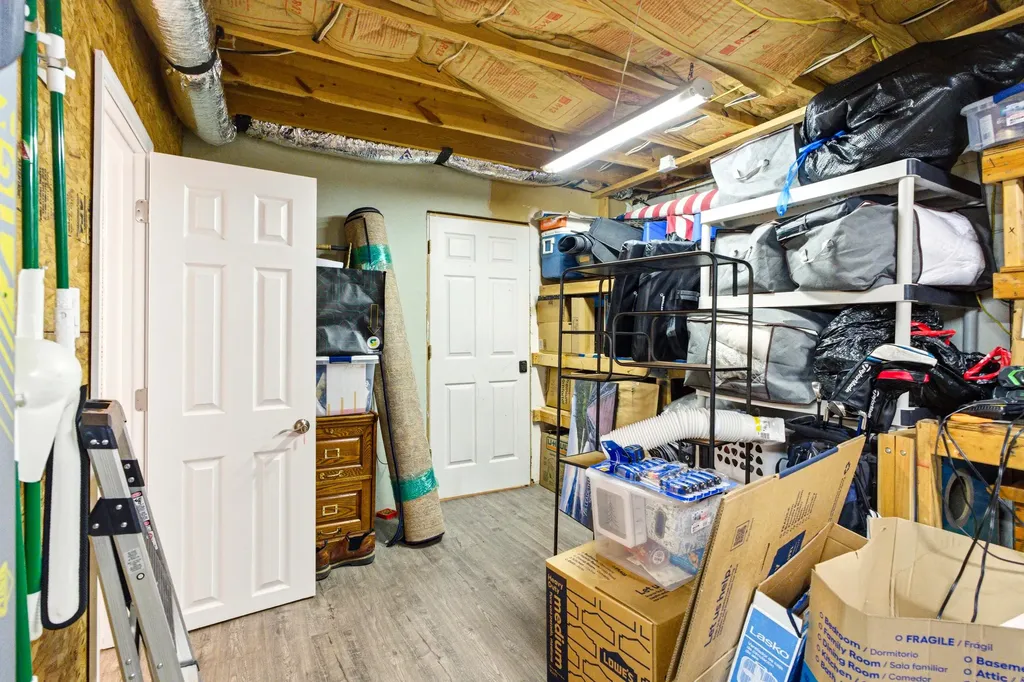 1337 Beaver Lake Road Lawrenceburg KY 40342