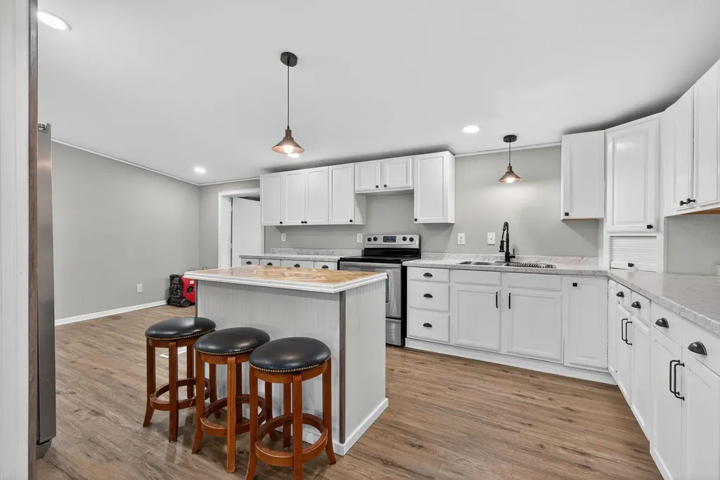 169 Lois Lane Nicholasville KY 40356