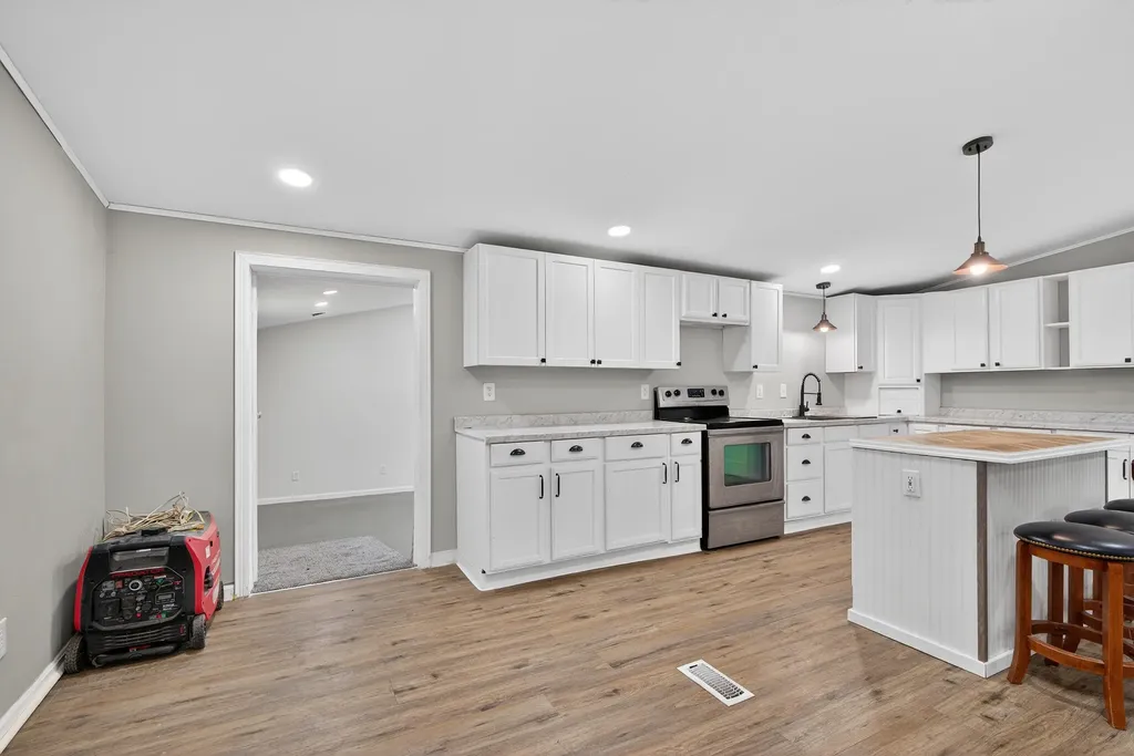 169 Lois Lane Nicholasville KY 40356