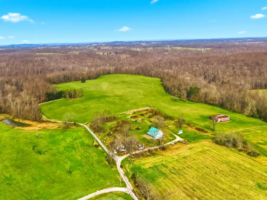 295 Spencer Gabbert Lane Waynesburg KY 40489